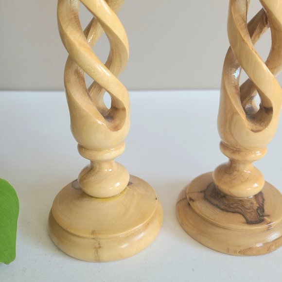 Pair of Olive wood Bethlehem Holy Land candlesticks/candleholders. - Picture 3 of 6